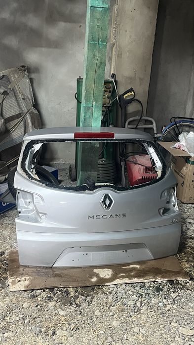 Кришка багажника рено меган 3