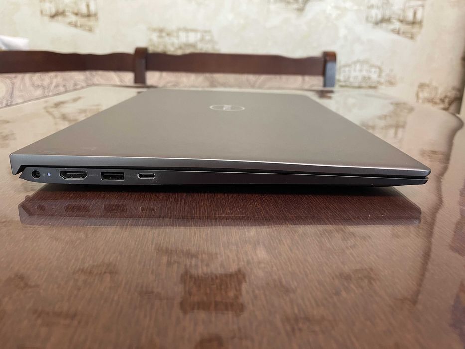 Ноутбук 15" FHD IPS Dell Vostro 5510 (i7-11370H/16/SSD256/MX450)