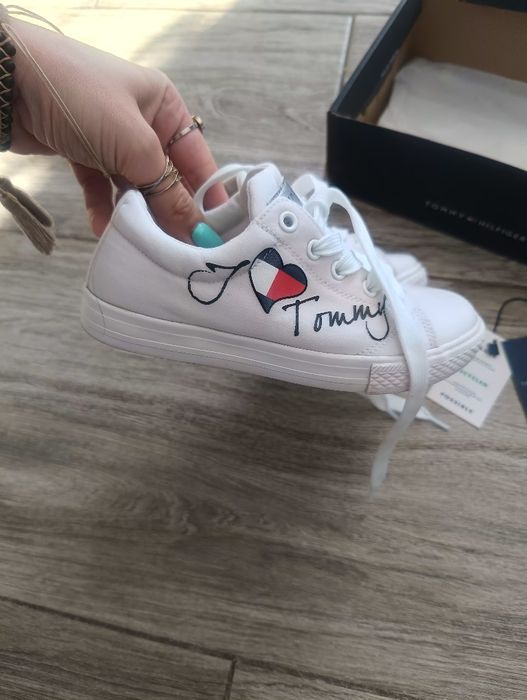 Tommy Hilfiger trampki dziecięce r31