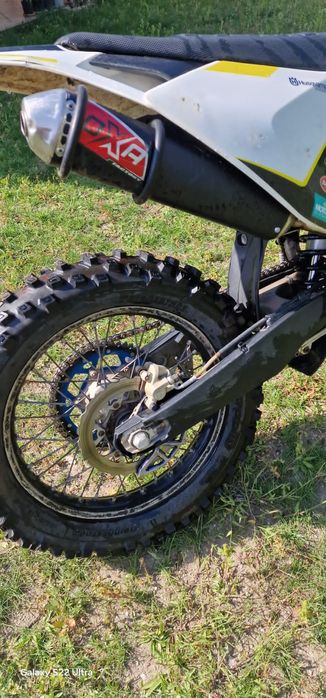 Mota Husqvarna te 300 tpi matrículada.