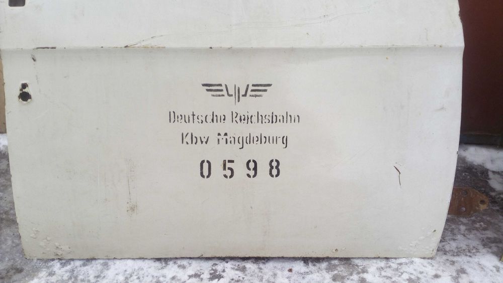 Двери передние правые на волгу, газ 24