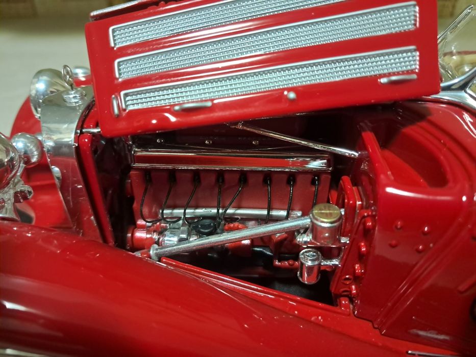 Масштабная модель 1/18  Mercedes Benz 500k Typ Specialroadster Maisto