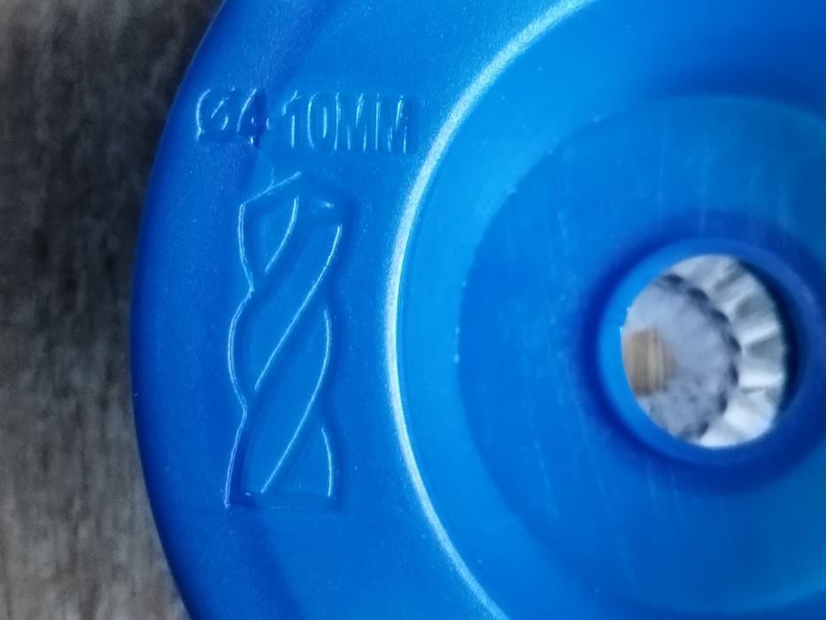 Pochłaniacz pyłu do wiertarki