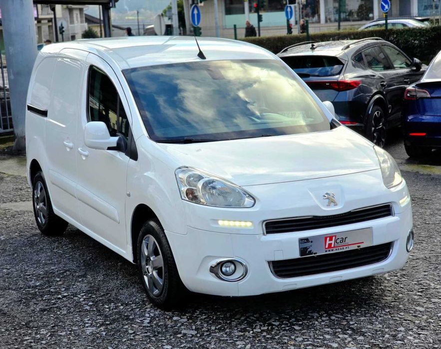PEUGEOT PARTNER L1 1.6HDI 90CV "3 LUGARES" "IVA DEDUTÍVEL"