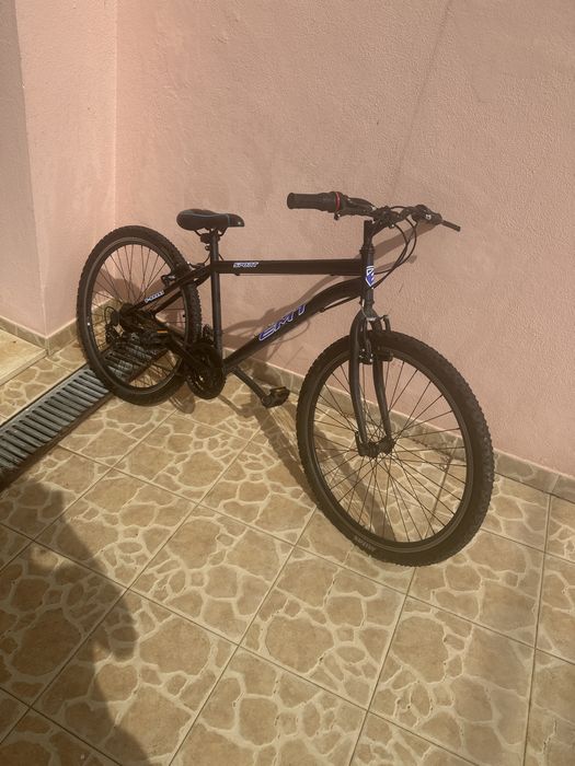 Bicicleta praticamente nova
