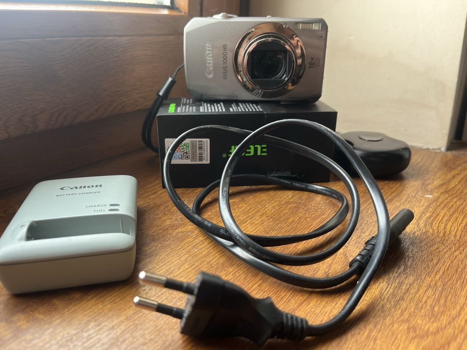 Фотоапарат Canon IXUS1000HS стан гарний  є зарядне .