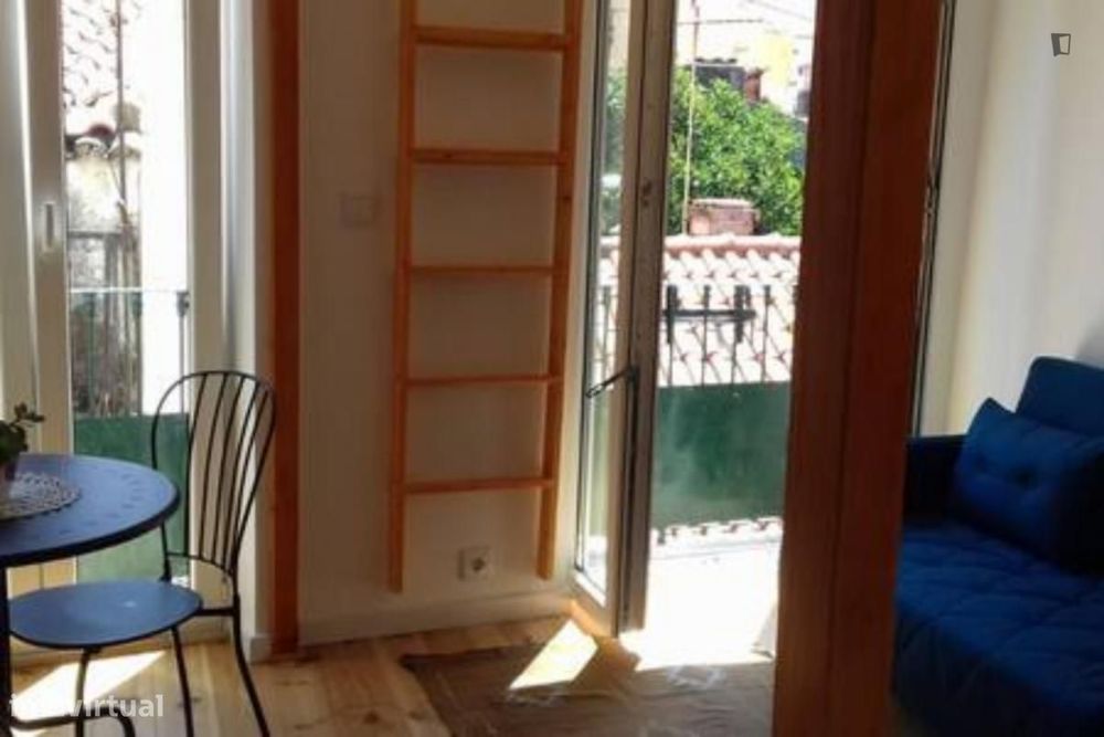 Estúdio - localizado em Mouraria Lisbon