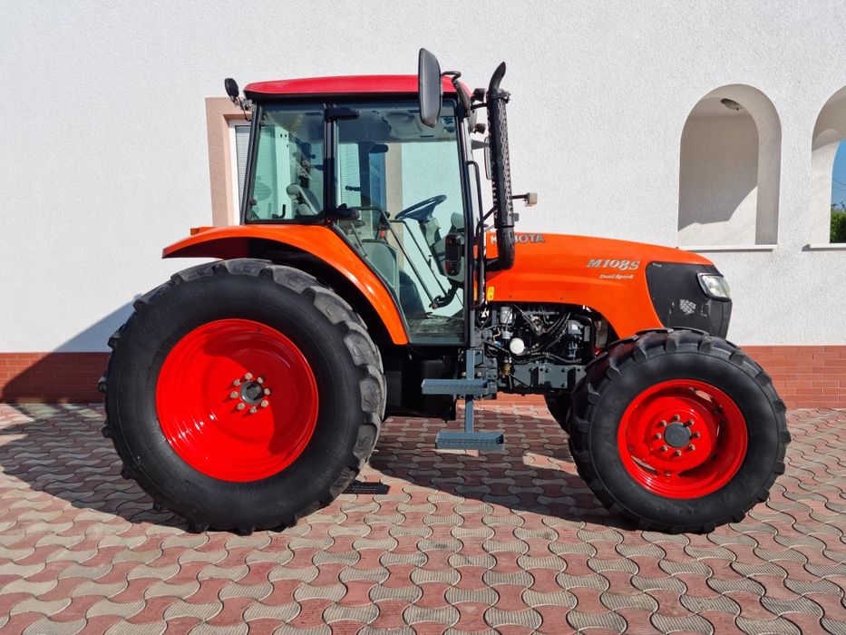 Kubota M108S  Японський трактор Кубота