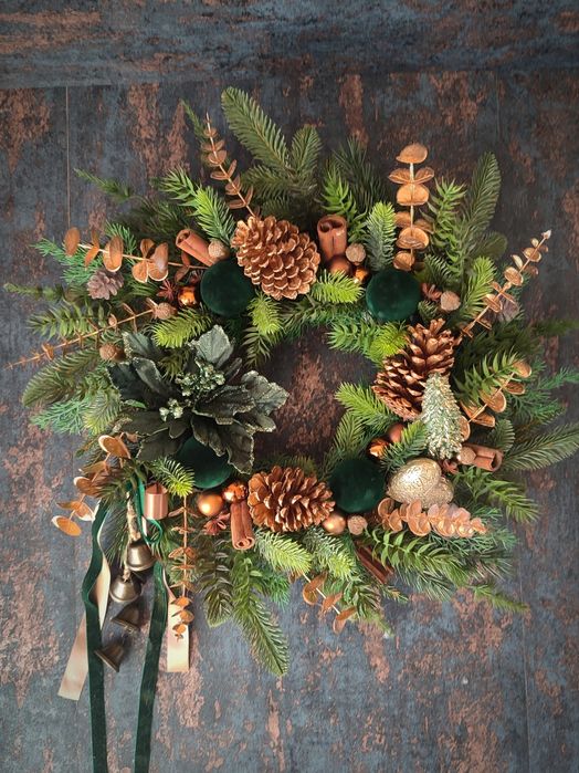 Elegancki wianek świąteczny - Szmaragdowa Elegancja