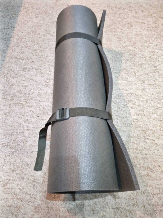 Армійський каремат 200х60х1,2см із двома затяжками.