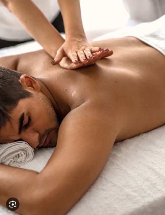 Massagem relaxante e massagem terapeuticas