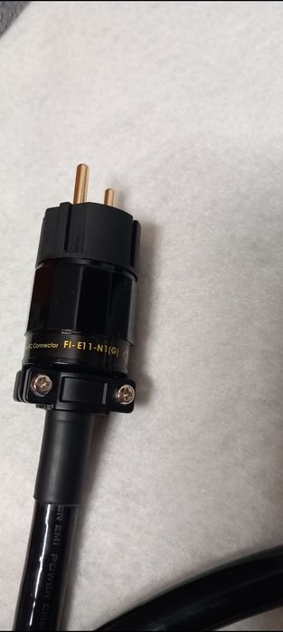 Vendo o fabuloso cabo Oyaide Tunami V-2  Hi End