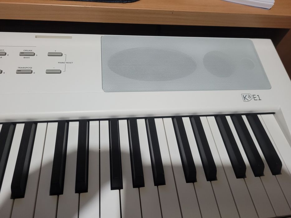 Piano digital Kurzweil Kae1, 88 teclas.