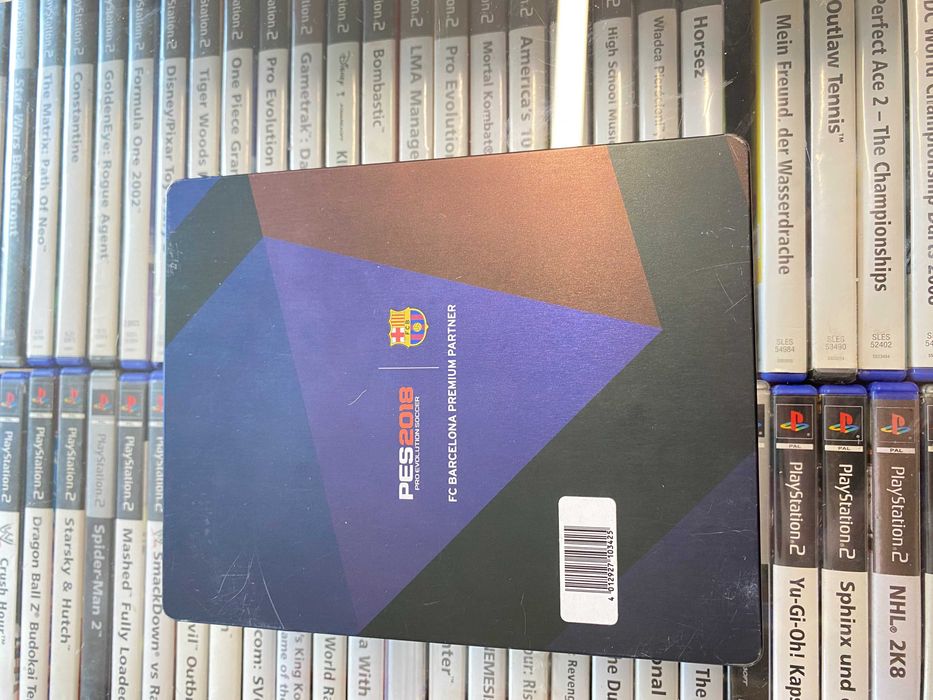 Pro Evolution Soccer 2018 [PS4] Steelbook