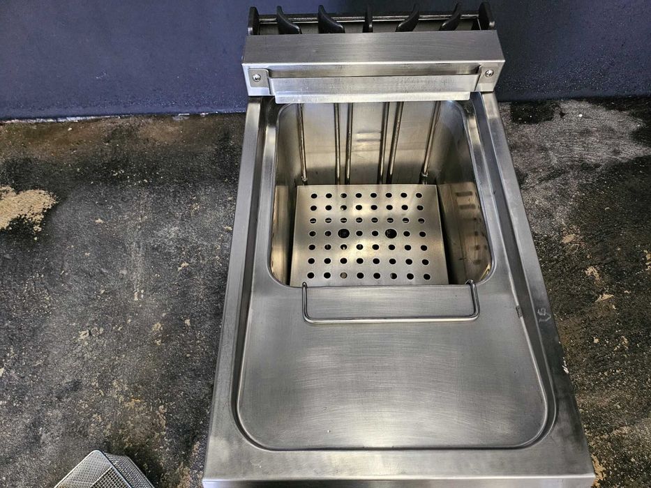 Fritadeira elétrica 18 litros