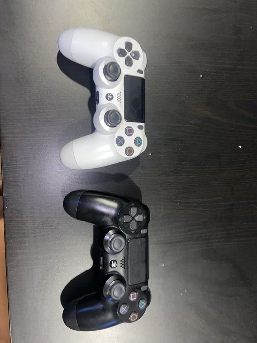 Kontrollery playstation 4