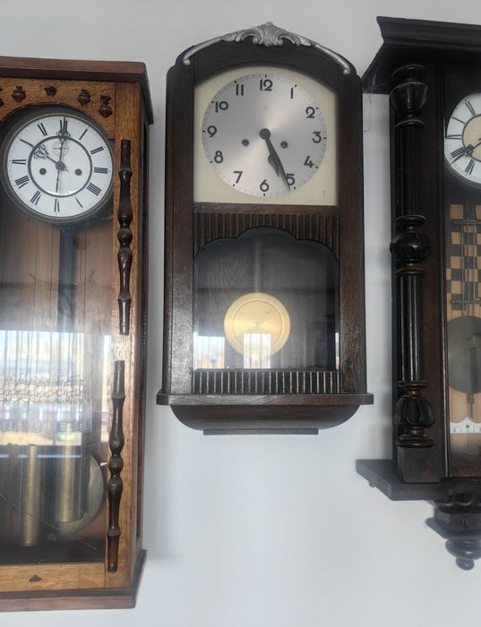 Zegary wiszące działające