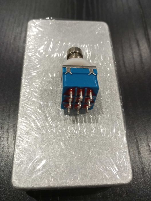 Caixa 1590B + Botão On / Off - 3PDT True Bypass