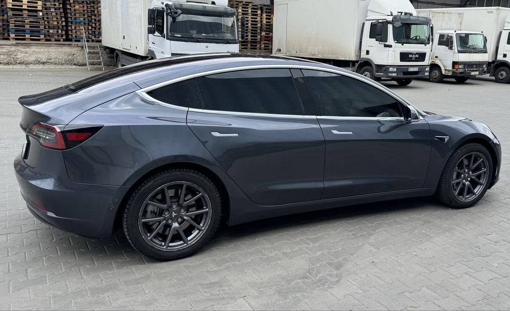 Tesla model 3 Long Range RWD, 2018