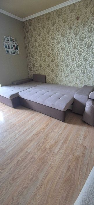 Продам кутовий диван у відмінному стані