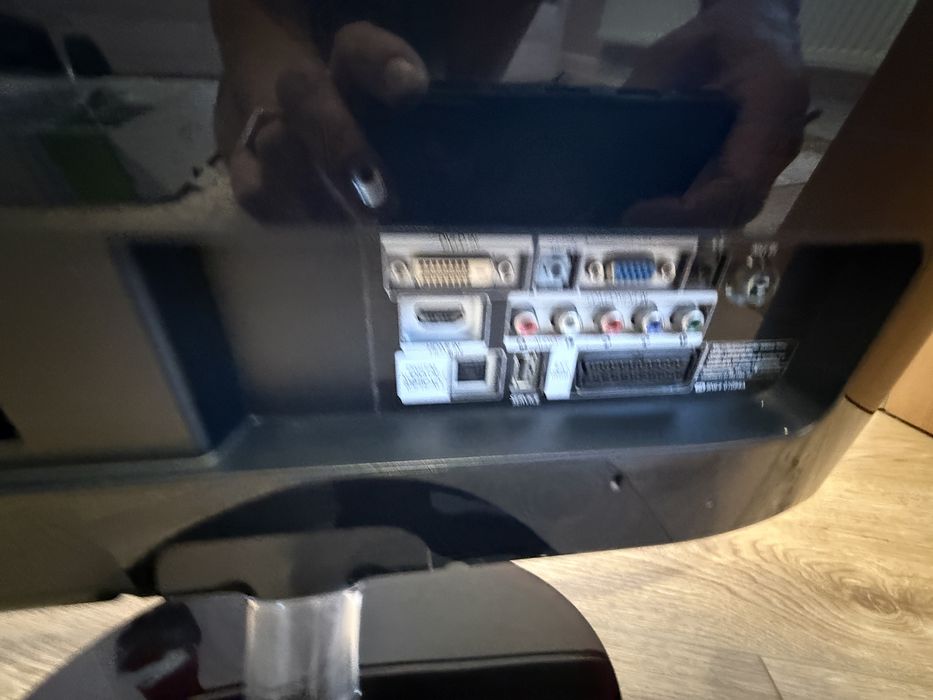 Продам монитор с ТВ тюнером Samsung P2370HD