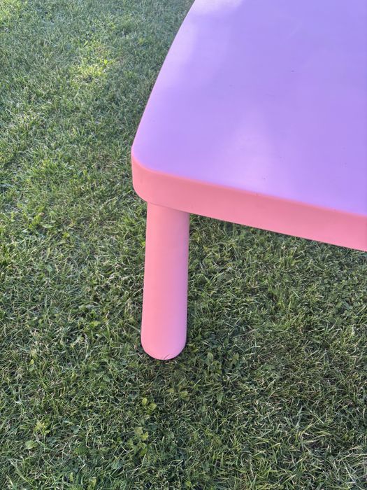 Stolik różowy IKEA dla dziecka
