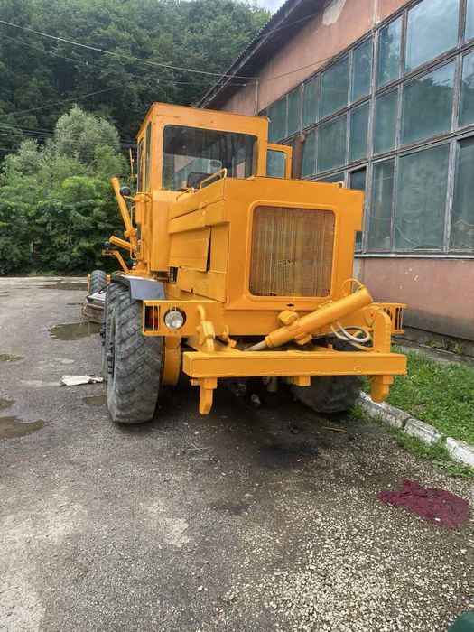Автогрейдер ДЗ-122