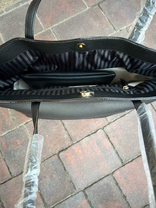 Duża czarna torebka vs nowa