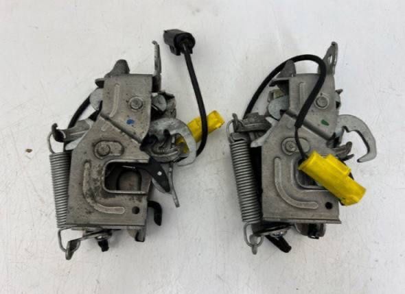 Замок капота BMW G20 G30 G26 G22 G11 G07 G06 G05 G02 G01 Замки капота