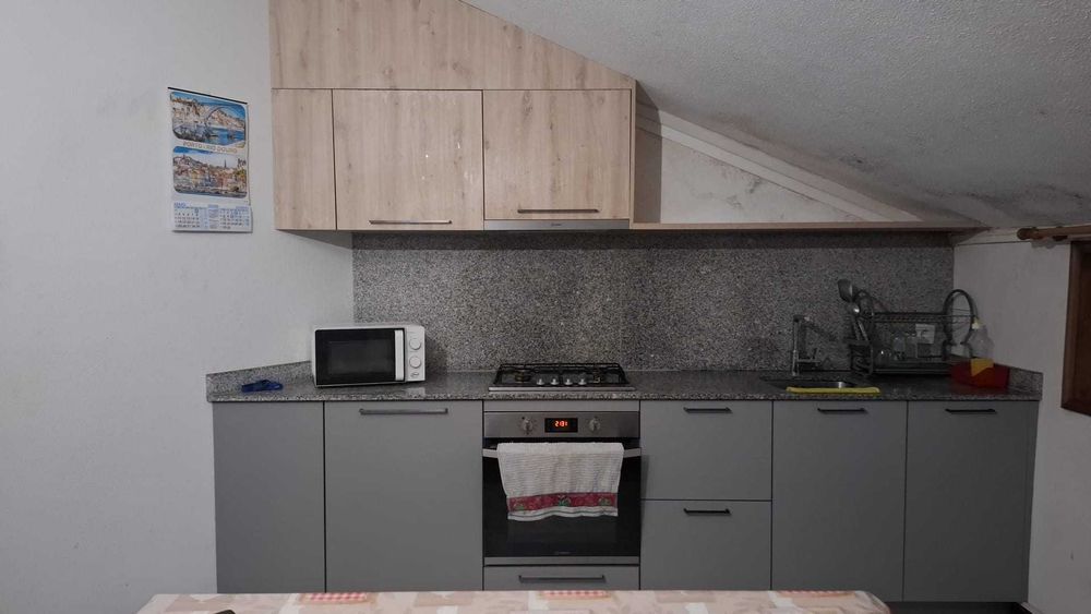Alugo quarto na zona de Campanha