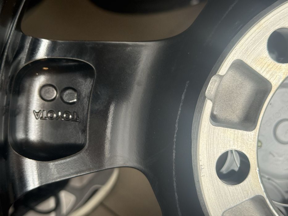 Диски оригінал Toyota Hilux r17/6/139.7 Prado 265/65/17 шини зимові