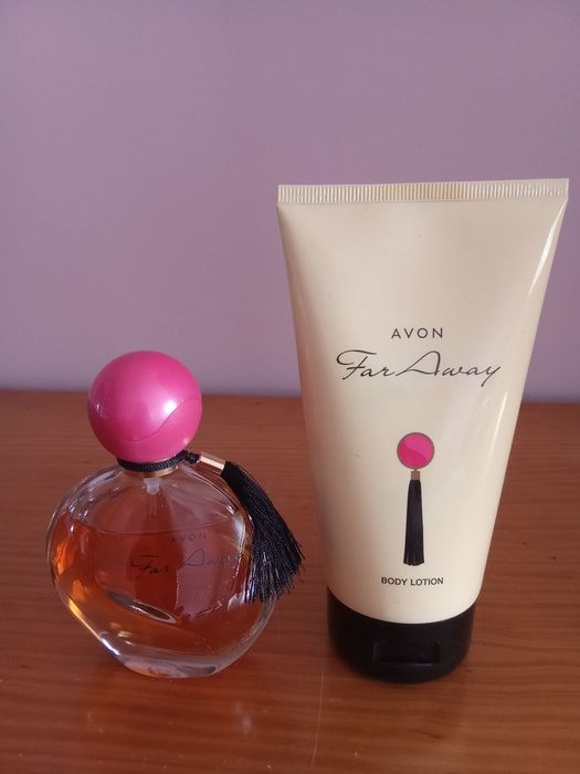 Conjunto de dois perfumes Avon um perfume Avon Far Away e u creme perfumado Far Away