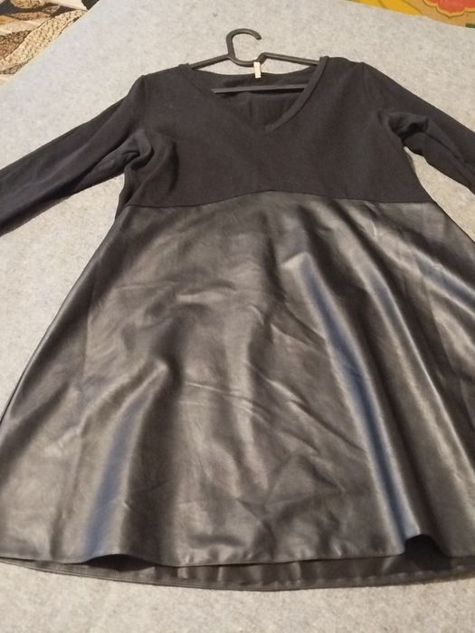 Nowa czarna rozkloszowana sukienka z kieszeniami Colori L 40