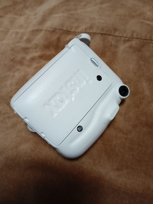 Фотоаппарат Fujifilm Instax Mini 11. Под востановление.