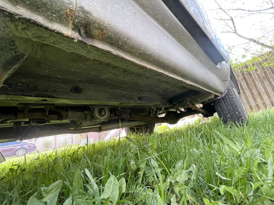 Нива 21213.