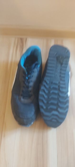 Buty halówki CROPP rozmiar 42 kolor granat
