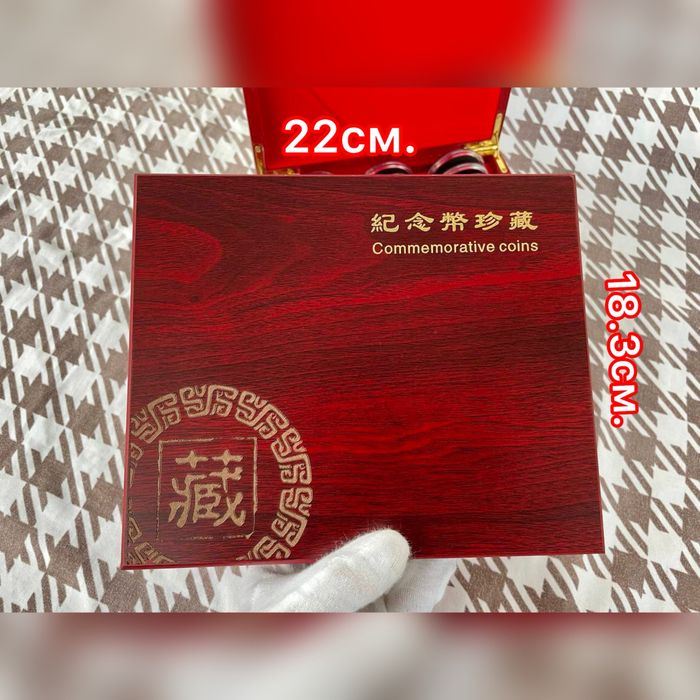 Бокс з дерева для монет + 30 капсул 46мм Капсули для монет