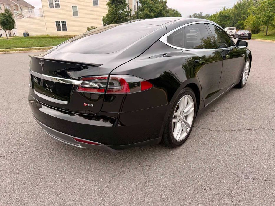 Tesla Model S Performance      2013