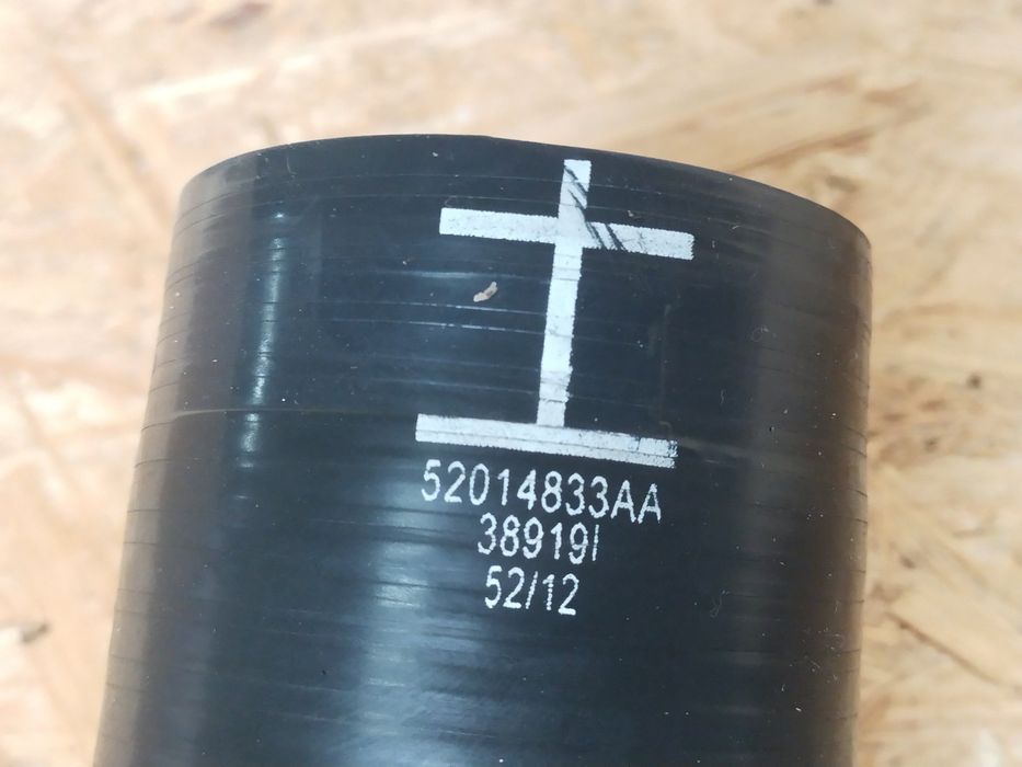 Jeep Grand Cherokee WK2 2013-2019 3.0 патрубок интеркулера 52014833AC