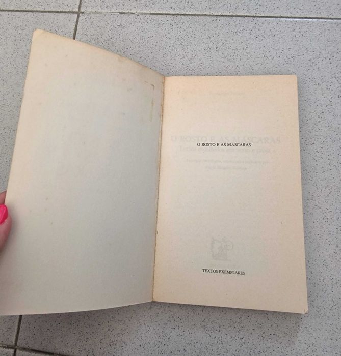 Livro "Fernando Pessoa - O Rosto e as Máscaras"