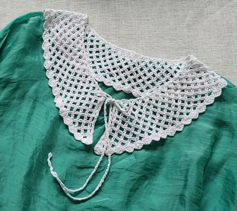 Kołnierzyk szydełkowy biały