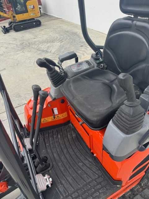 Giratória Kubota U17-3 Nº75951