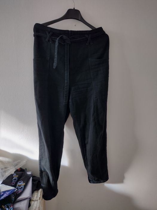 Czarne jeansy dżinsy m 38 cropp z wysokim stanem. Talia 38.5c