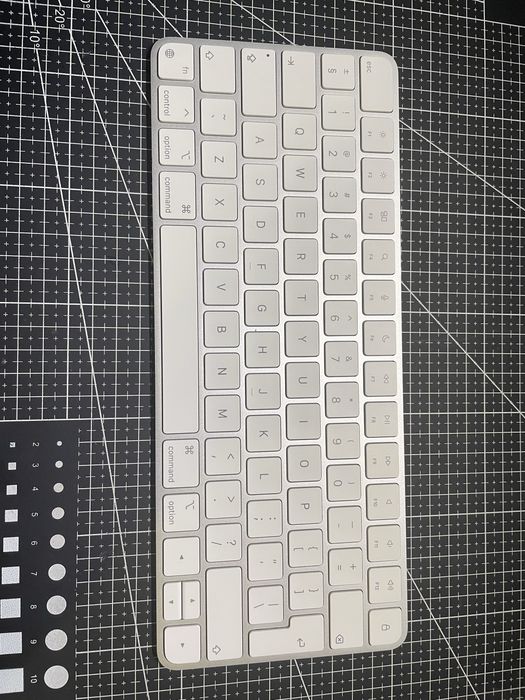 Apple Magic Keyboard A2450 + Magic Mouse 2 A1657 jak nowe