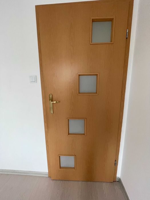 Sprzedam Drzwi z Futrynami