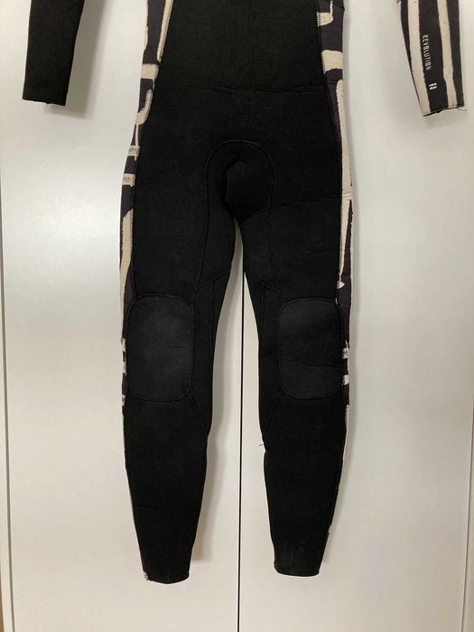 Fato Surf 4/3 BILLABONG Revolution 12 - 147/155cm - 36/43kg como NOVO