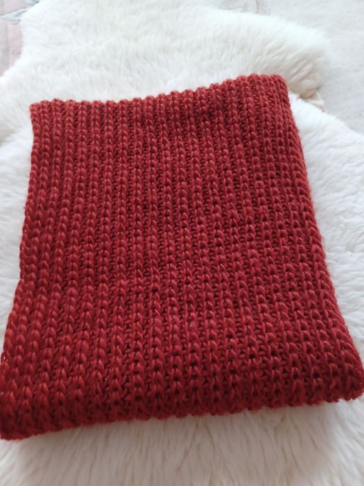 Komin w kolorze bordowym