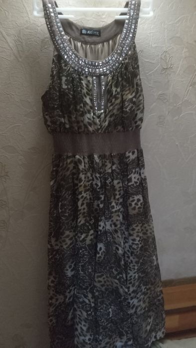Платье тигровое ,свободное
