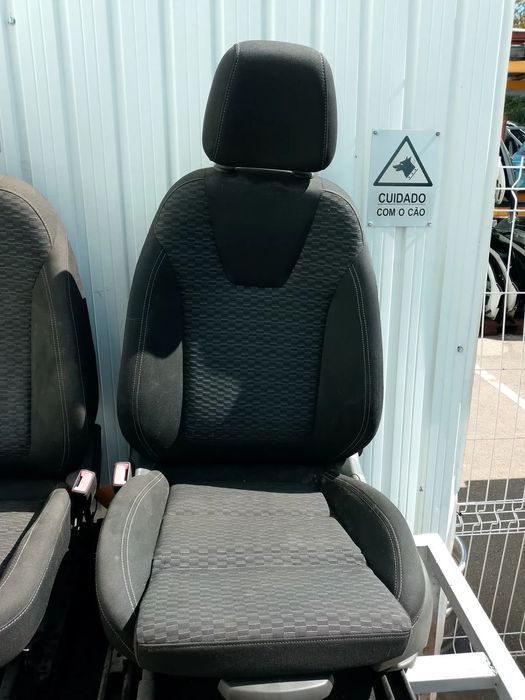 BANCOS FRENTE OPEL ASTRA K