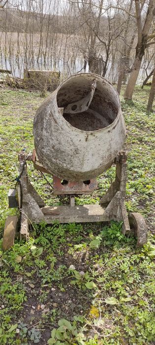 Продам Бетономішалку